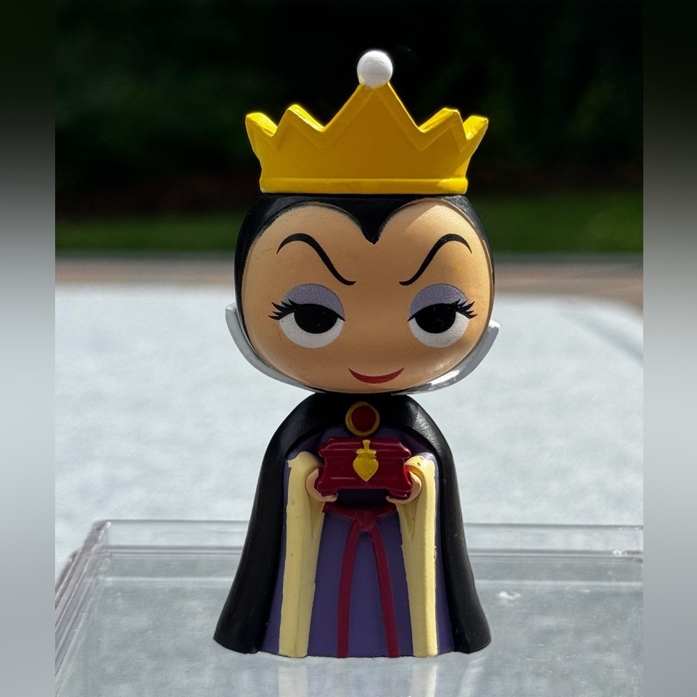Funko Mystery Minis Disney Villains Series Snow White Evil Queen Blind Box